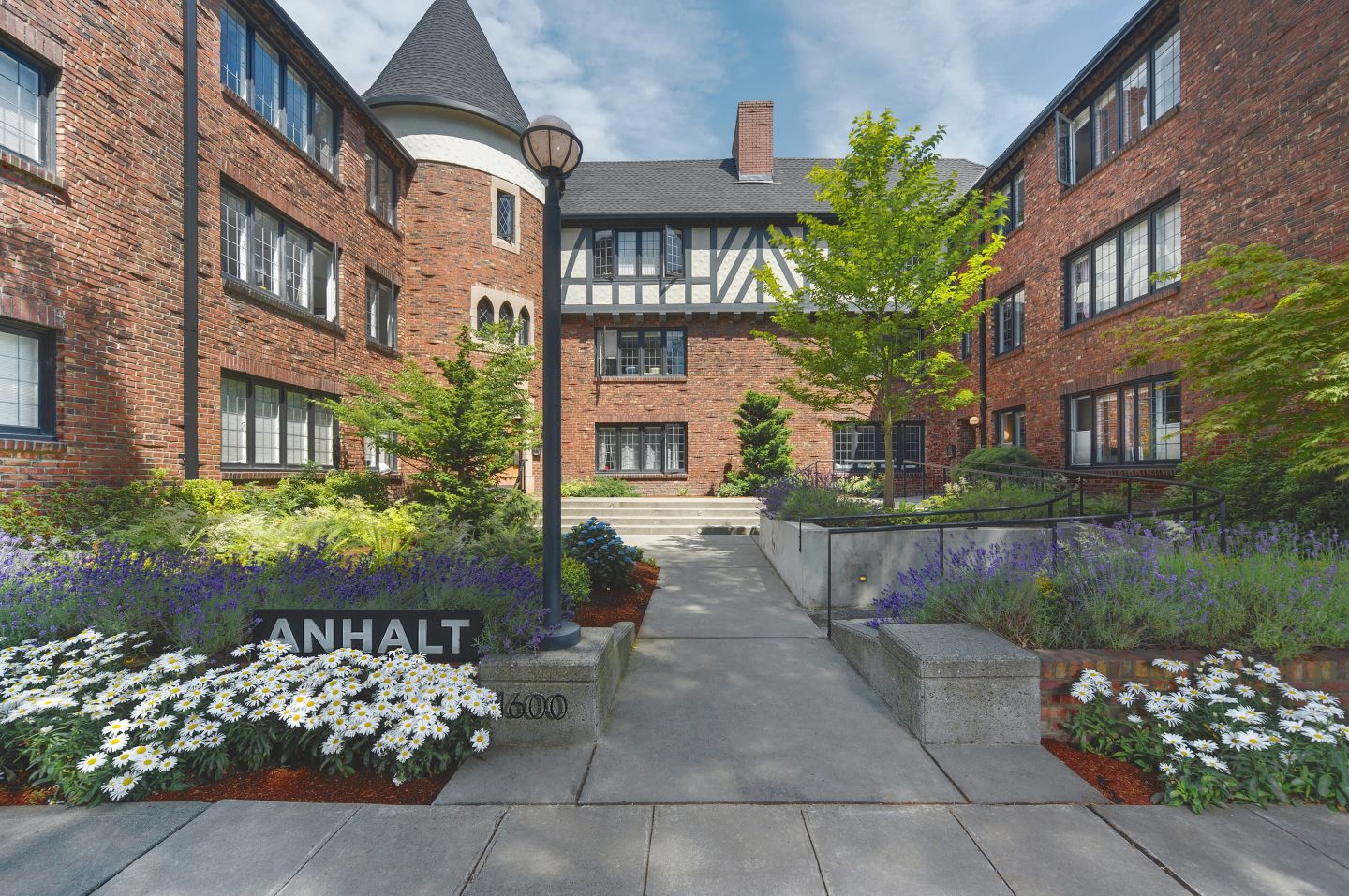 Anhalt Apartments Image 3