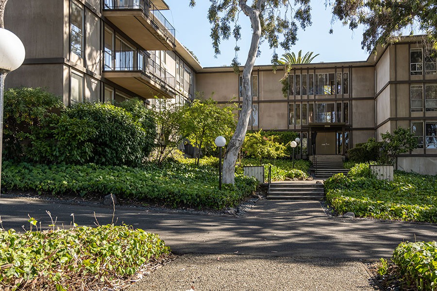 225 Clifton Image 2