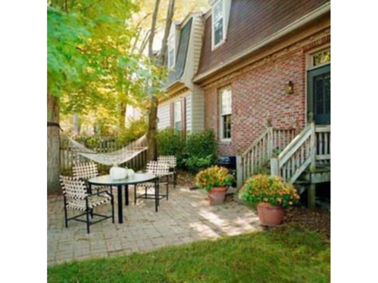 Chowning Square Image 30