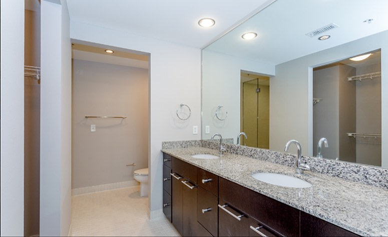 909 Walnut Image 26