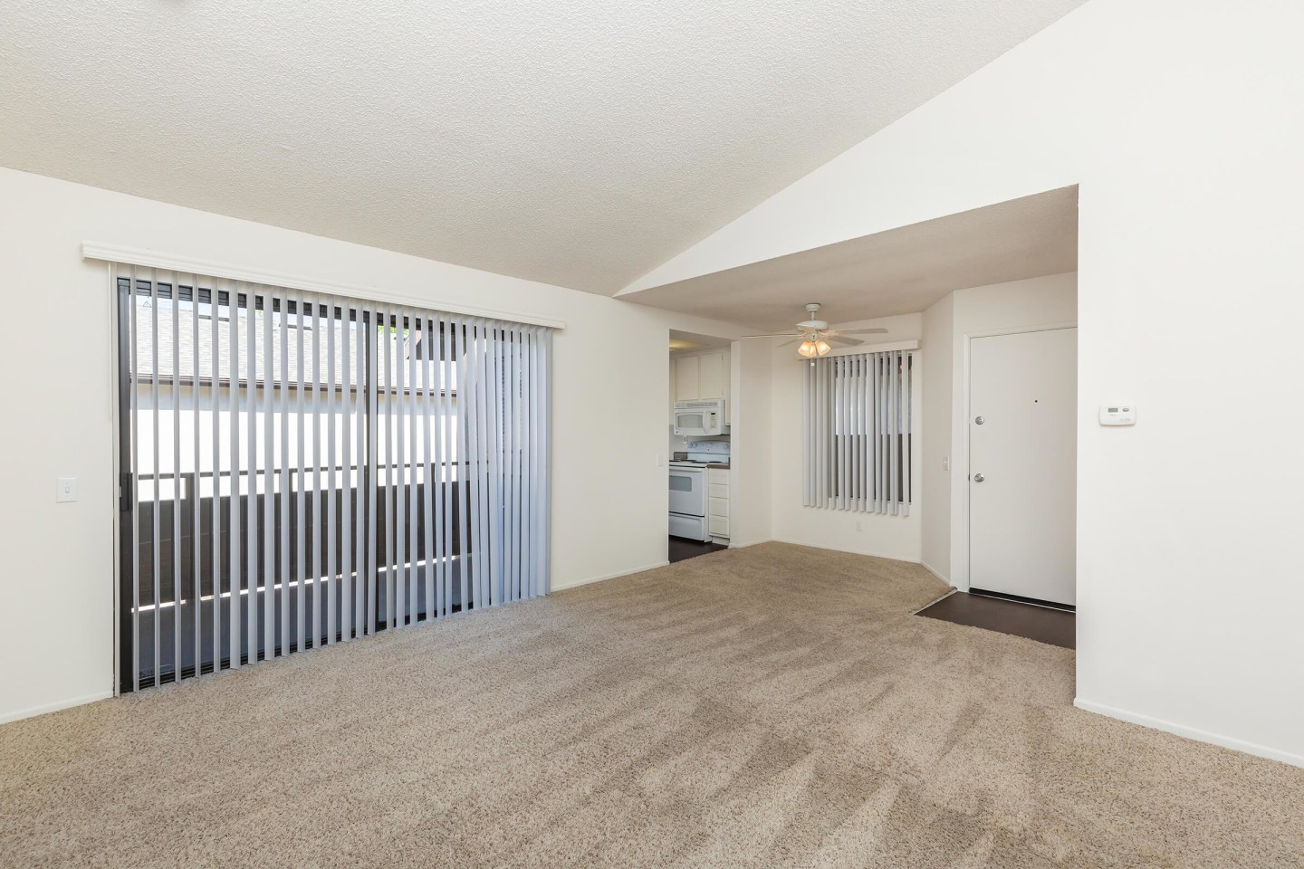 Emerald Court Apartment Homes Image 37