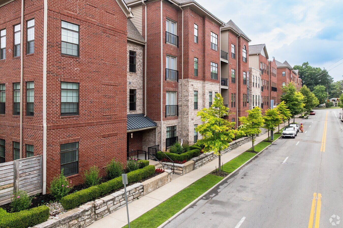 Century Baxter Ave Image 8