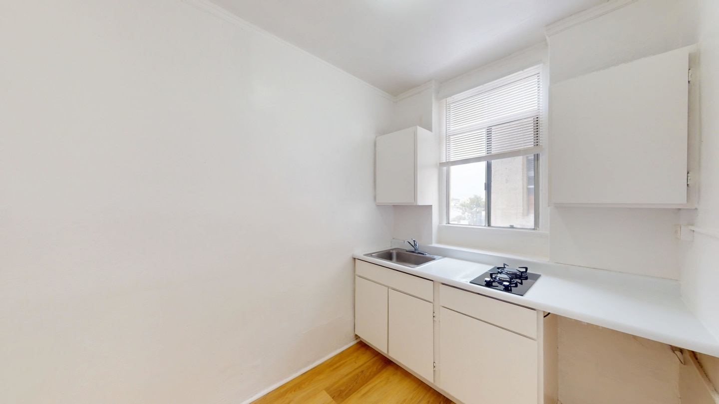 685 Geary Image 4