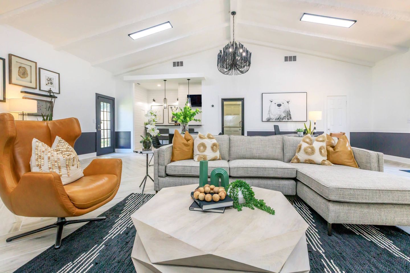 Colony House Image 21