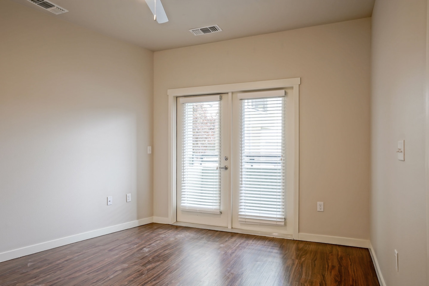 Capitol Flats Image 14