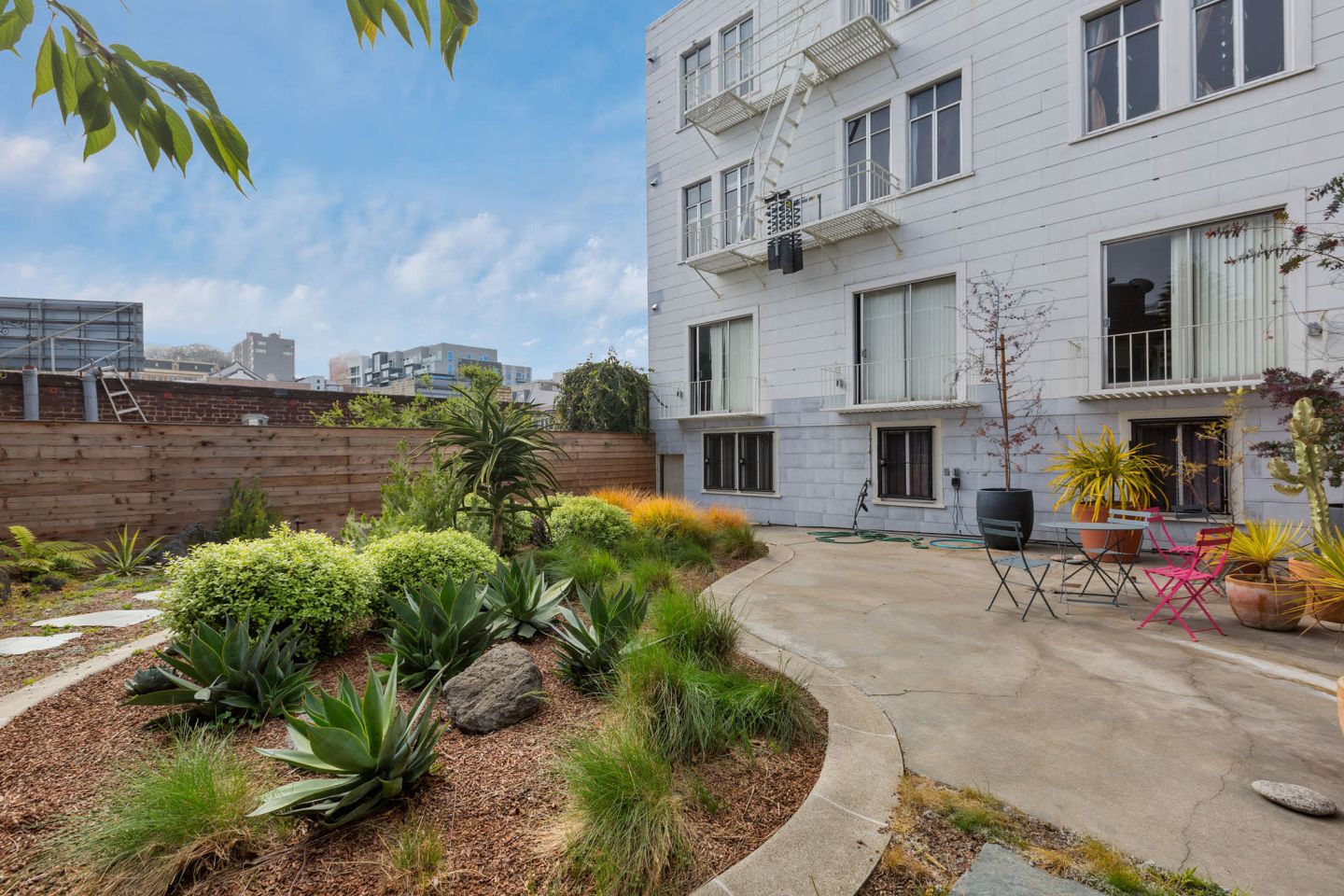 1675 Clay Street Image 19