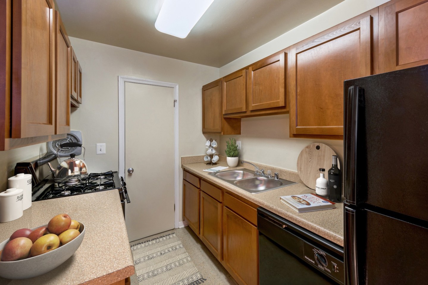 Fountain Club Apartments Image 6