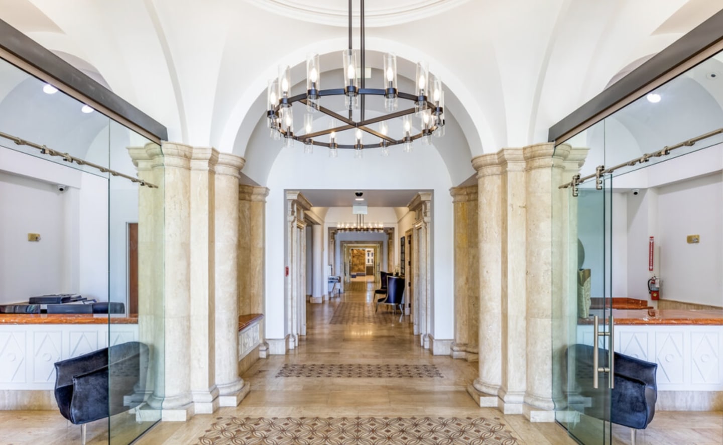 Veranda Club Image 10