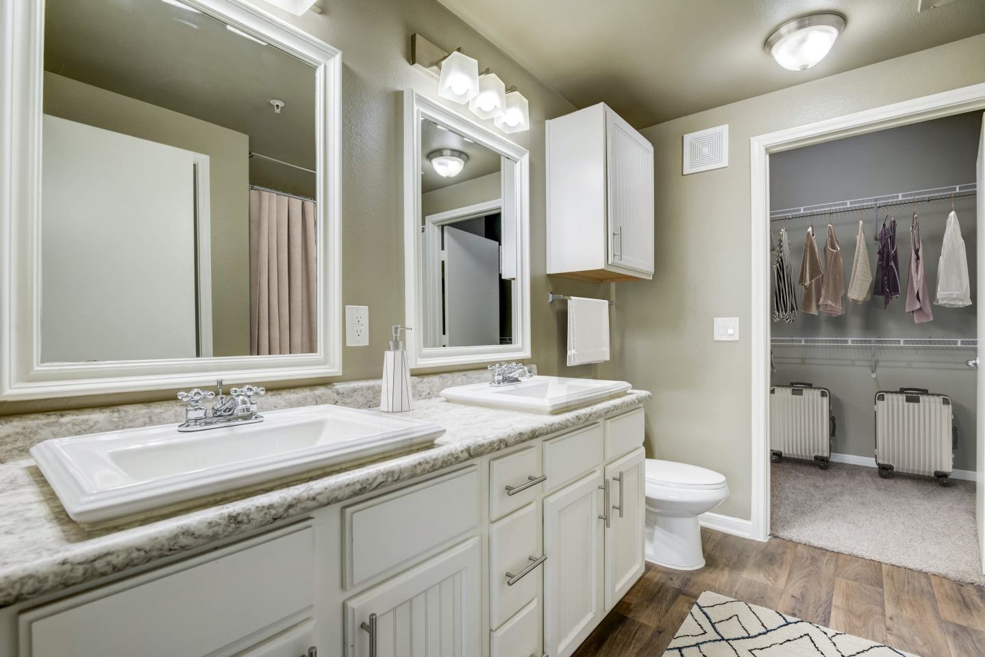 Gateway Oaks Apartments Image 12