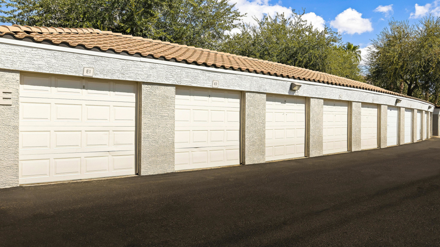 909 West Image 40