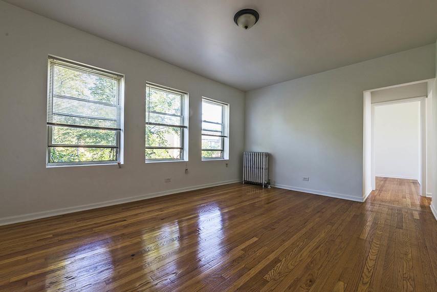 8201 S Drexel Ave Image 3