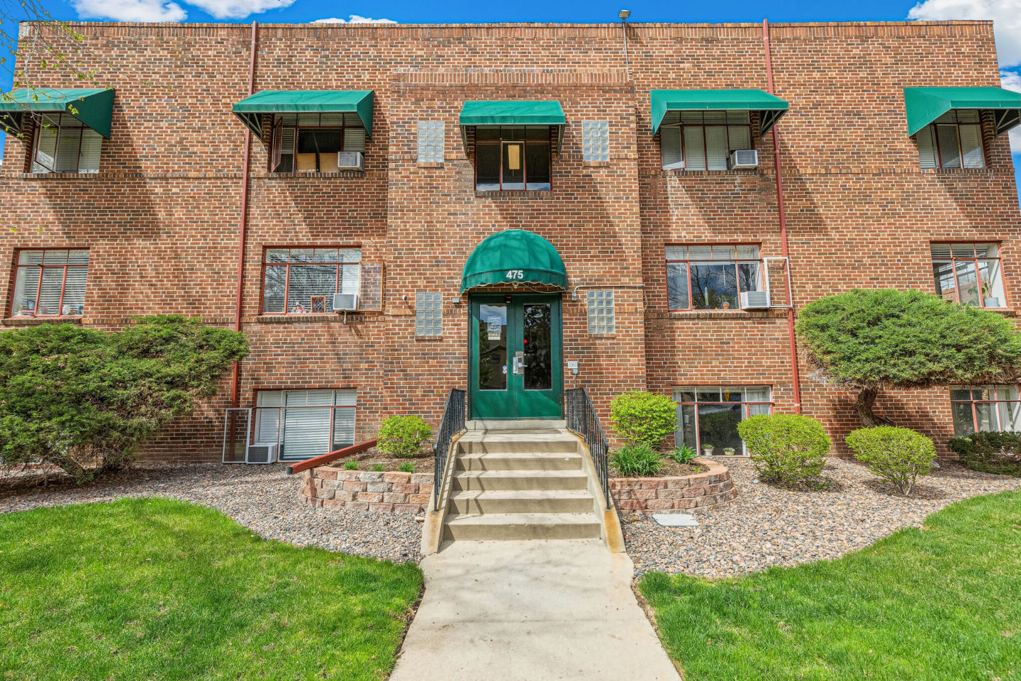 475-501 Garfield Image 15