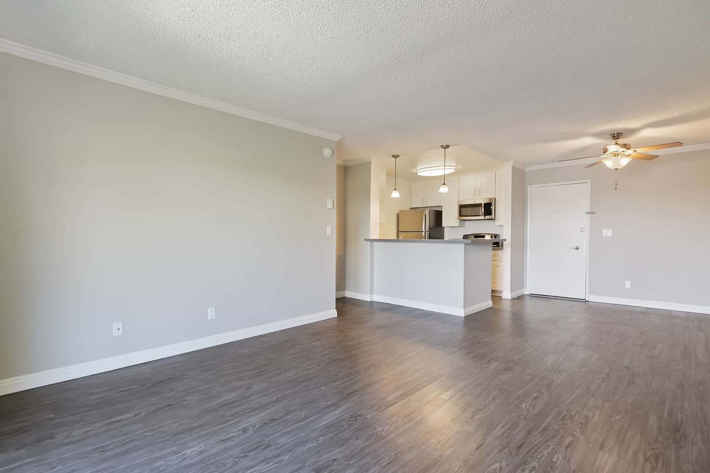 Westside Terrace Image 21