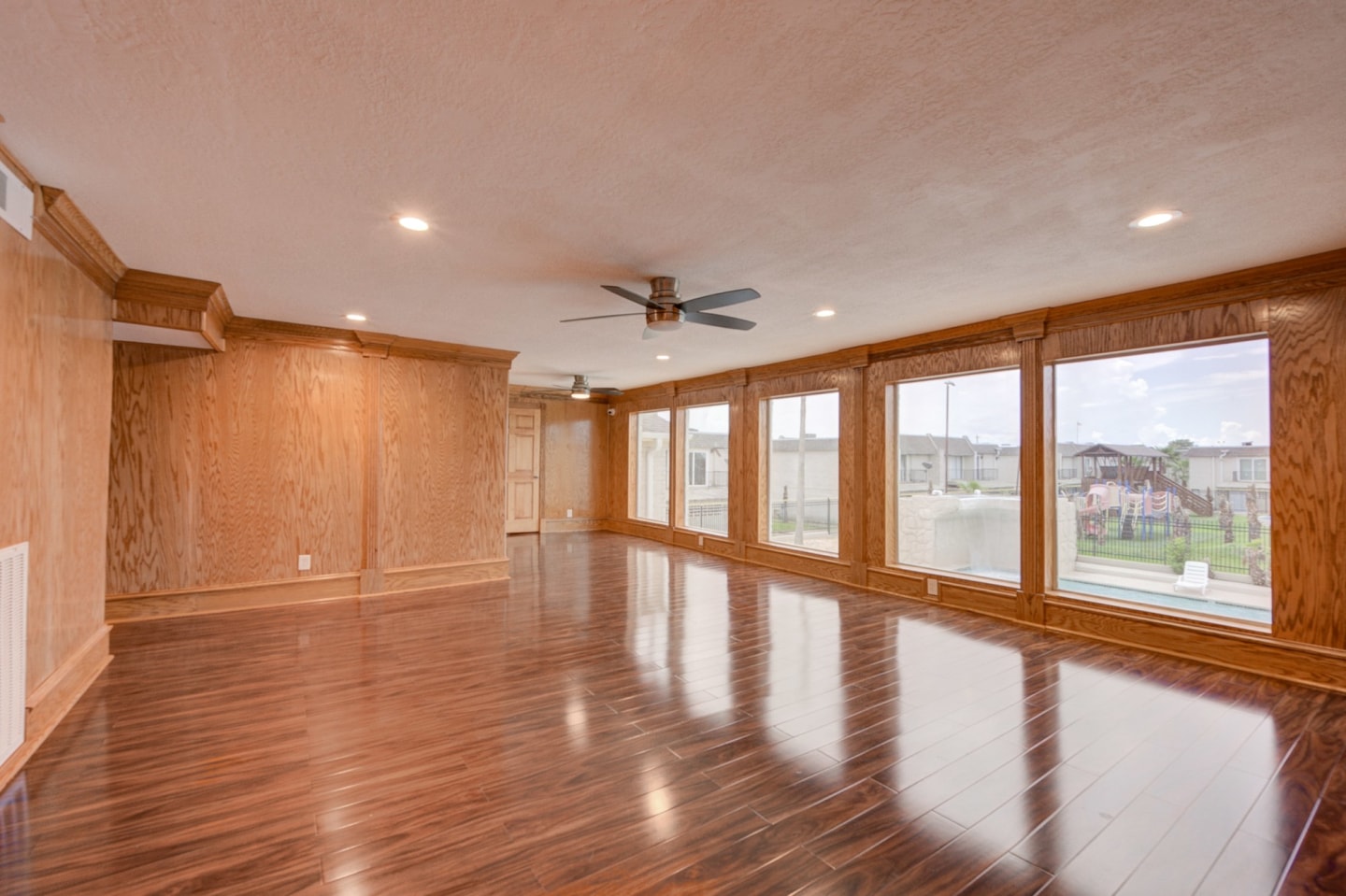 Falls of Deer Park Apartments Image 36