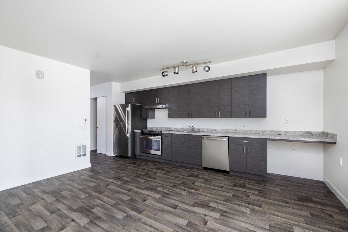 Harlow Heights Image 8