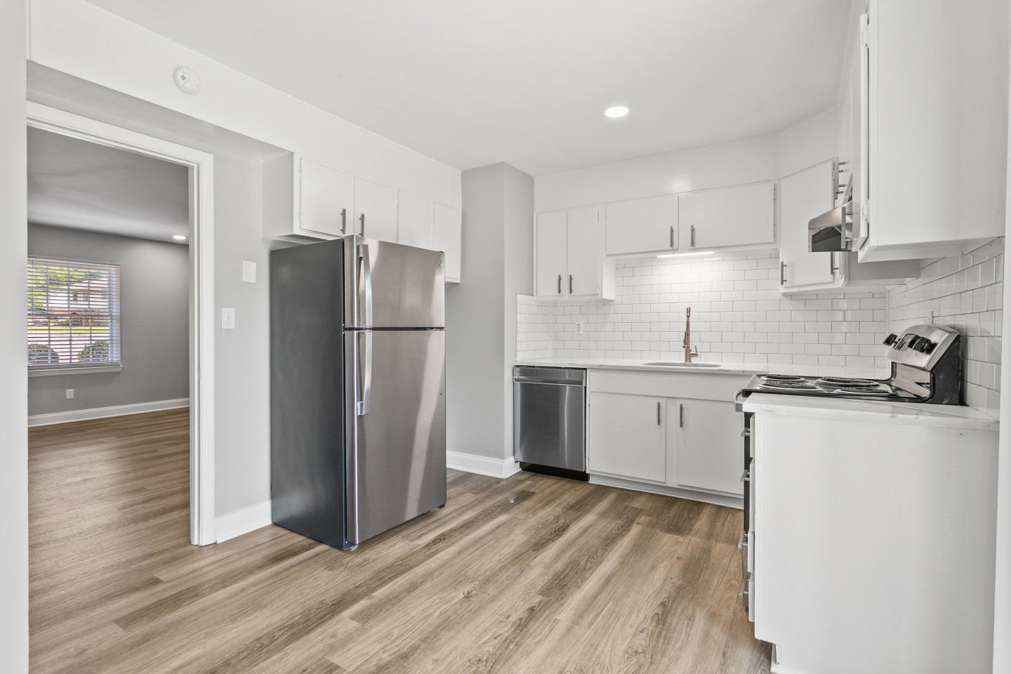 Meadowview Apartments and Townhomes Image 14