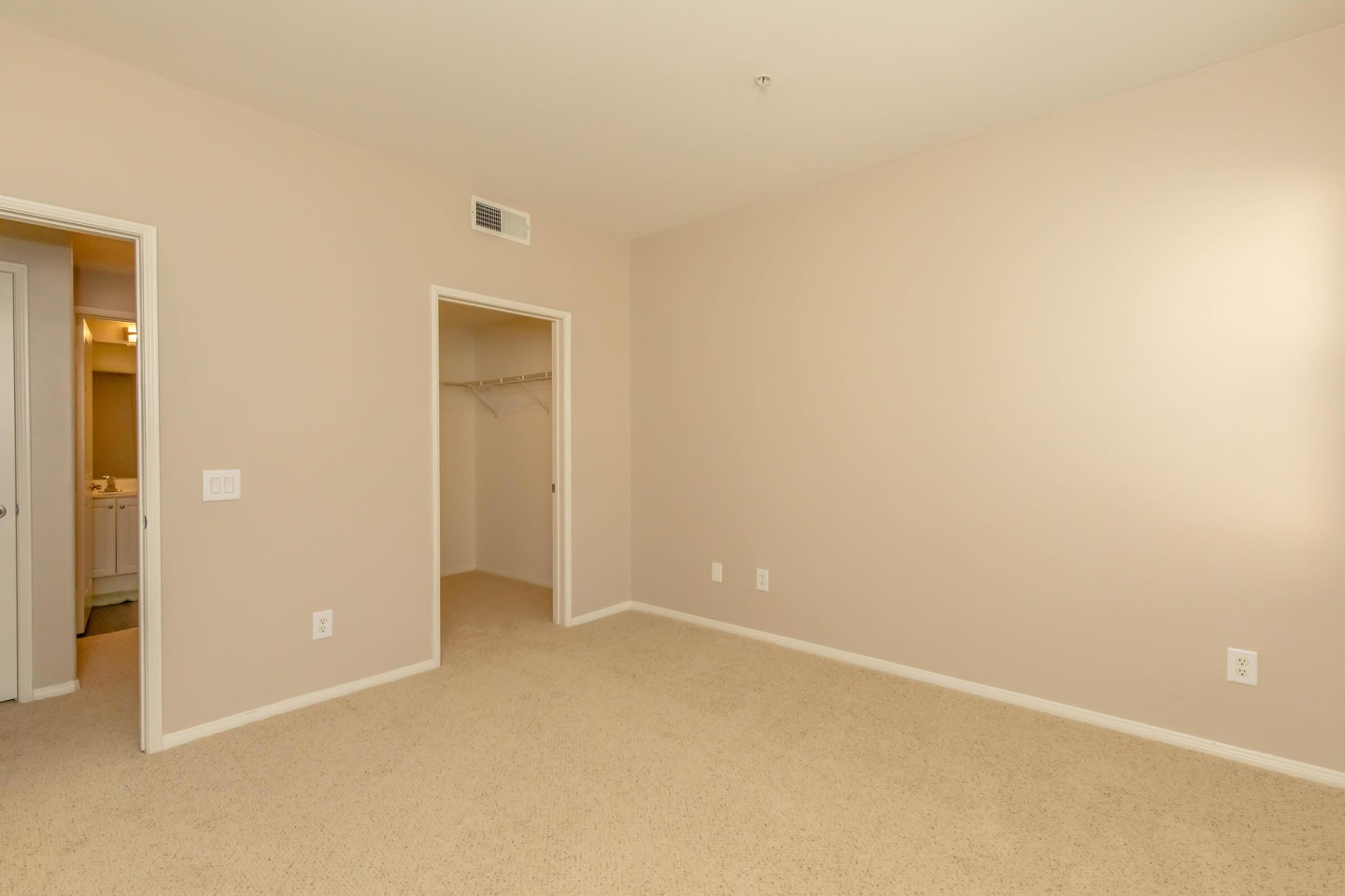 Laurel Vista Apartment Homes Image 47