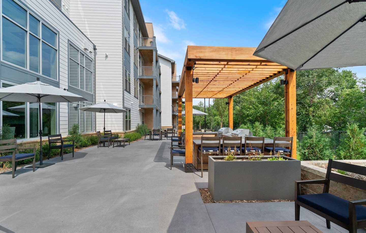 Oaks Landing 55+ Apartments - Senior & Affordable Housing Image 18