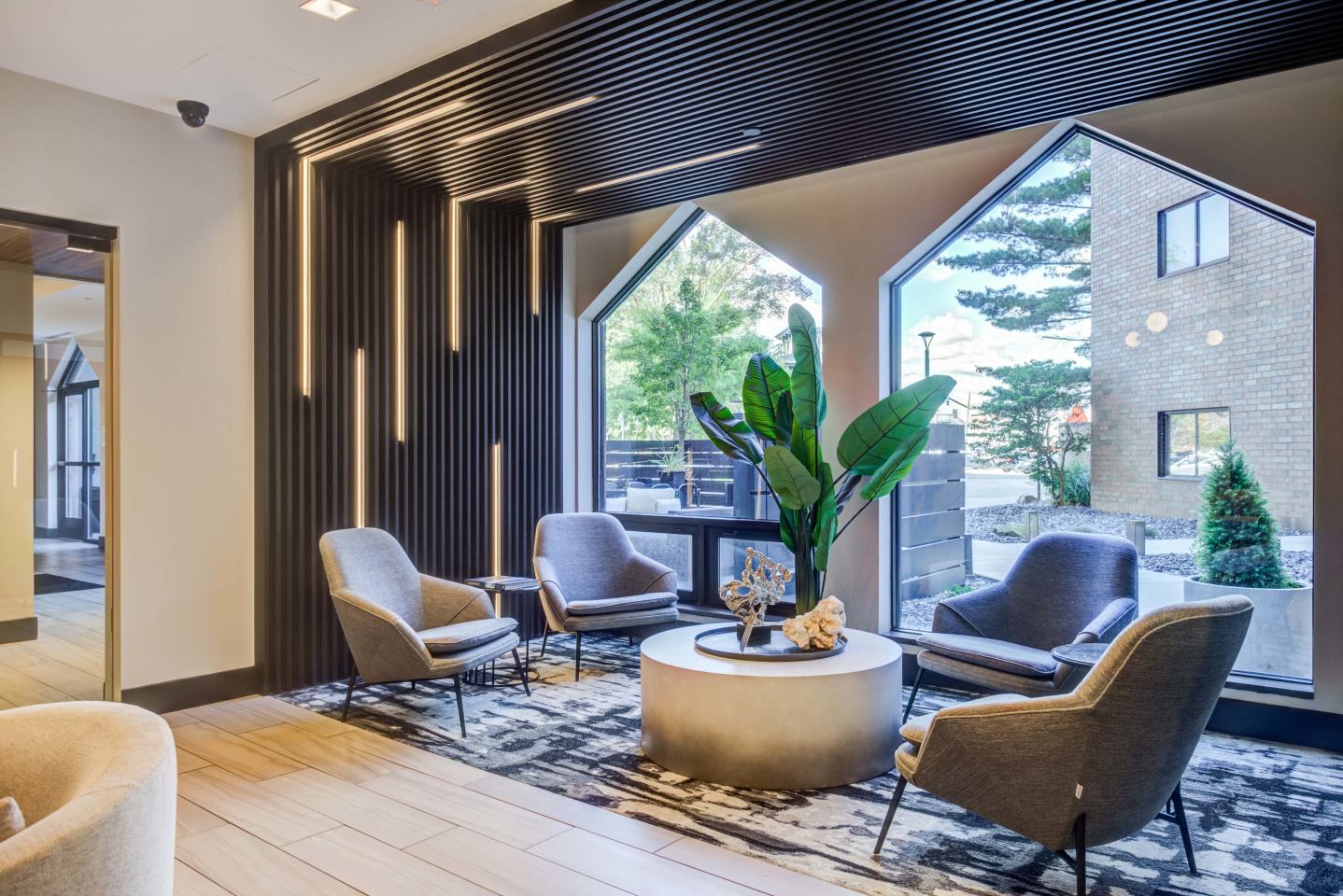 Skyrise Luxury Apartments Image 2