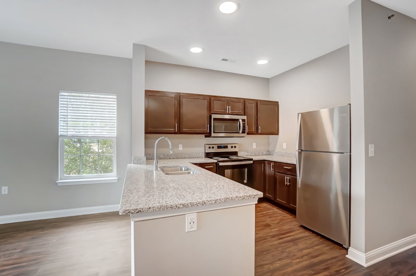 Premier Flats Image 32