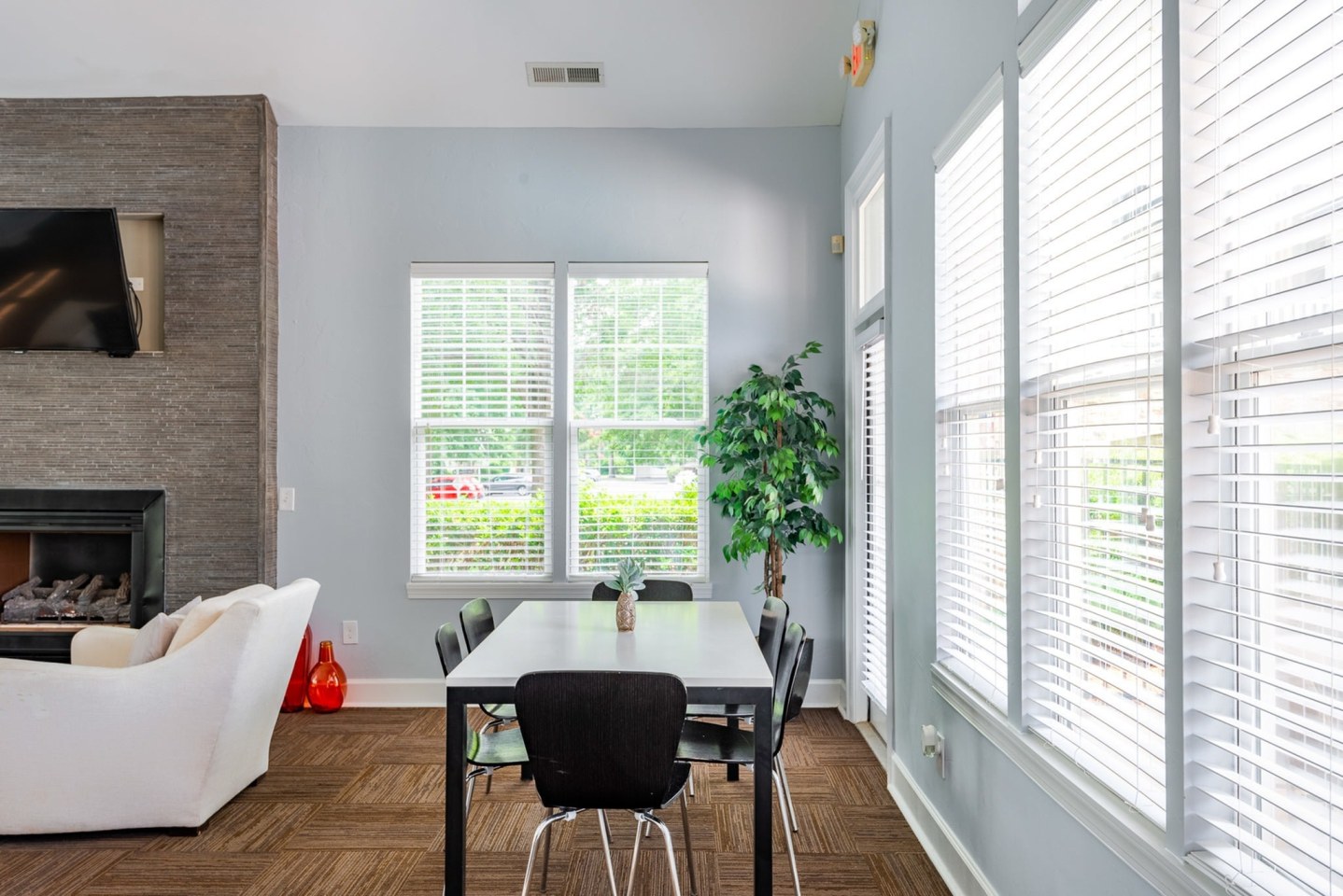 Allerton Place Apartments Image 2