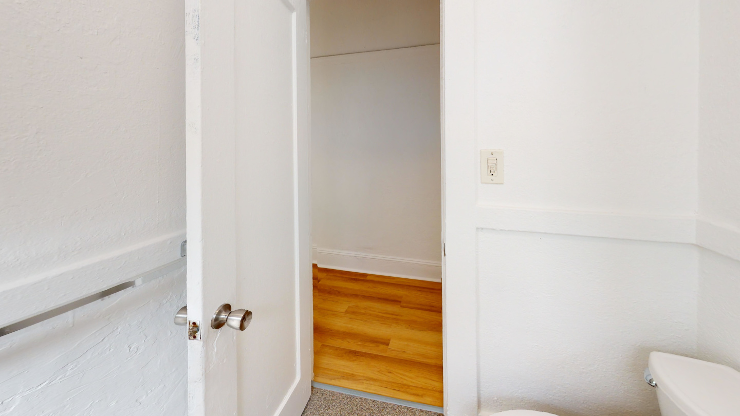 665 Eddy St Image 19