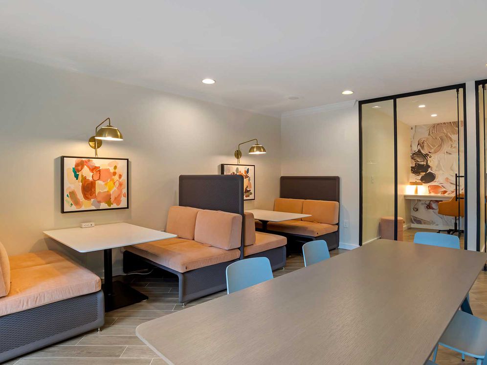 Avalon Courthouse Place Image 30