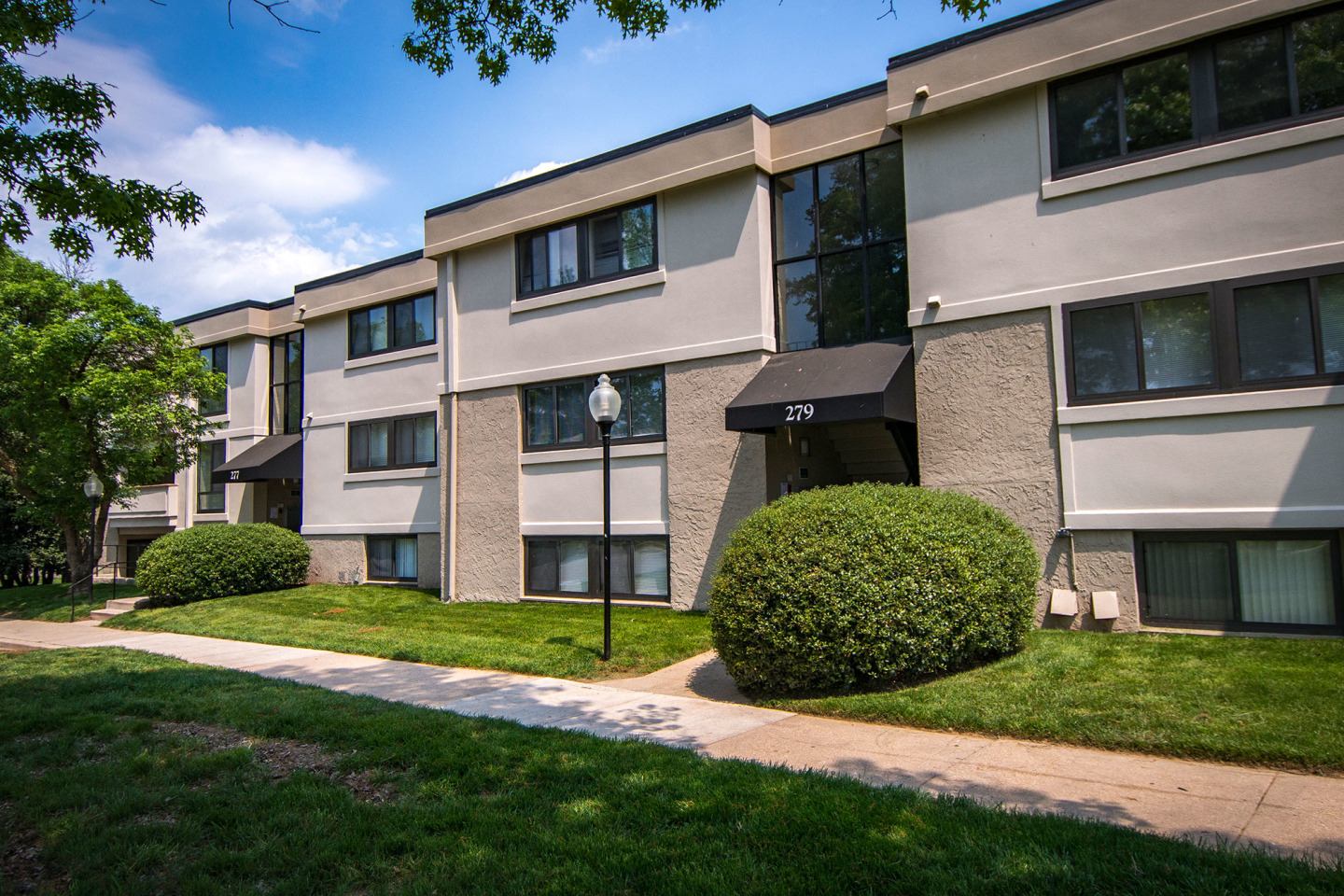 Ashley Apartments Image 10