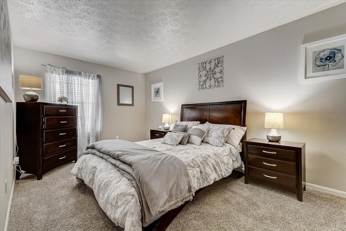 WatersEdge Denton Apartments Image 19