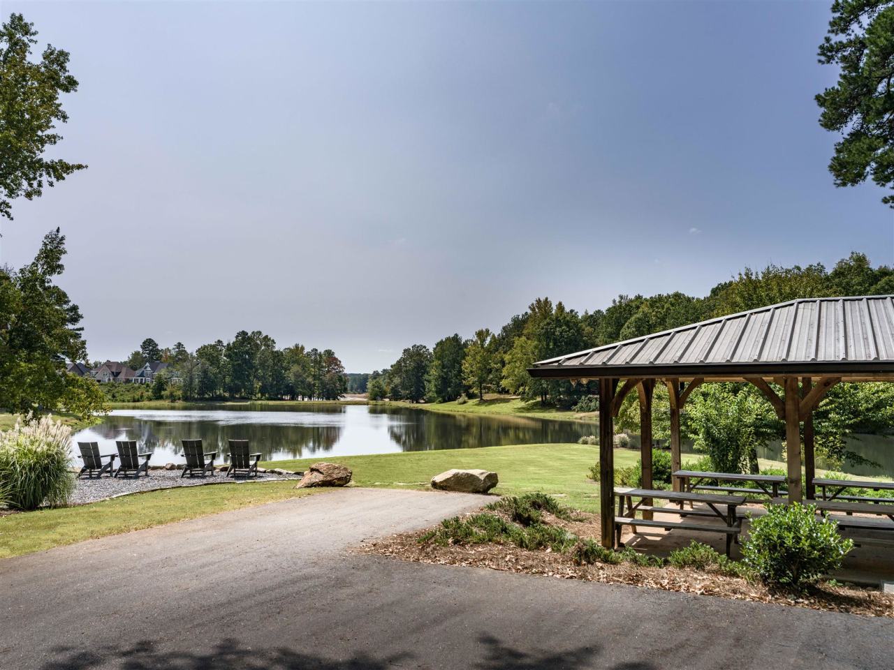 Amavi Twin Lakes Image 16