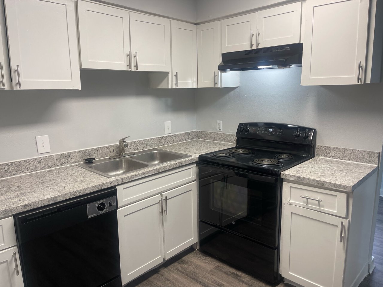 Rivertree Landing Apartment Homes Image 10