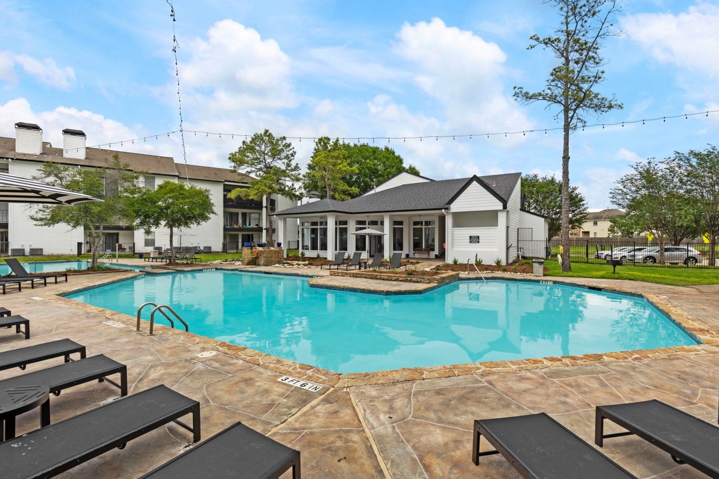 LXMI Westchase West Image 18