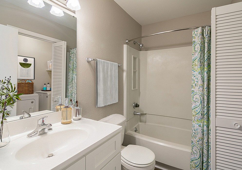 Parkwood Apartment Homes Image 18