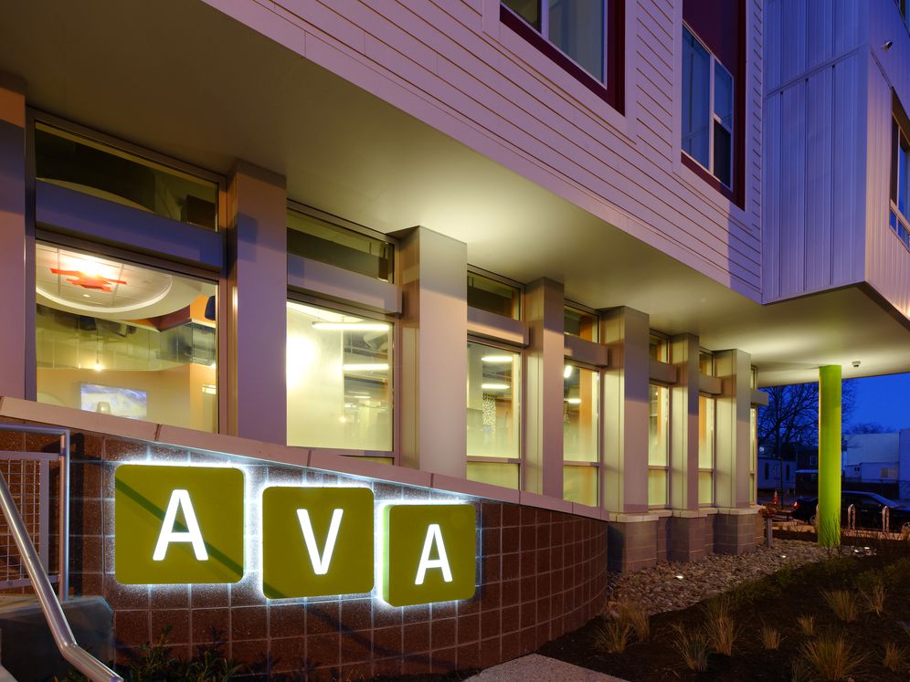 Ava H Street Image 4