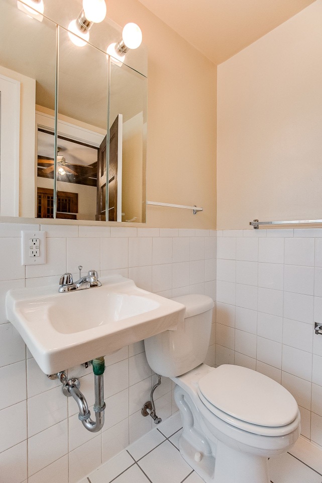 2124 Garfield Avenue South Image 17