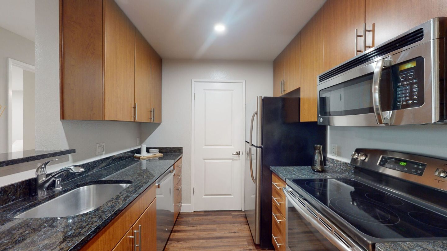 Park Central Apartments Image 4