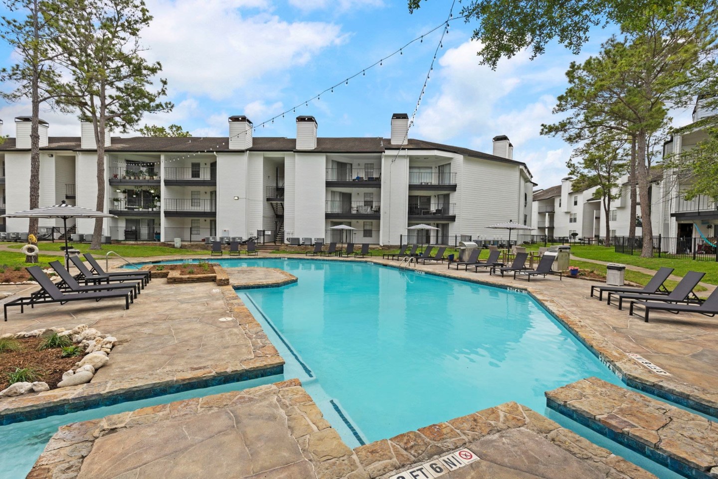 LXMI Westchase West Image 22