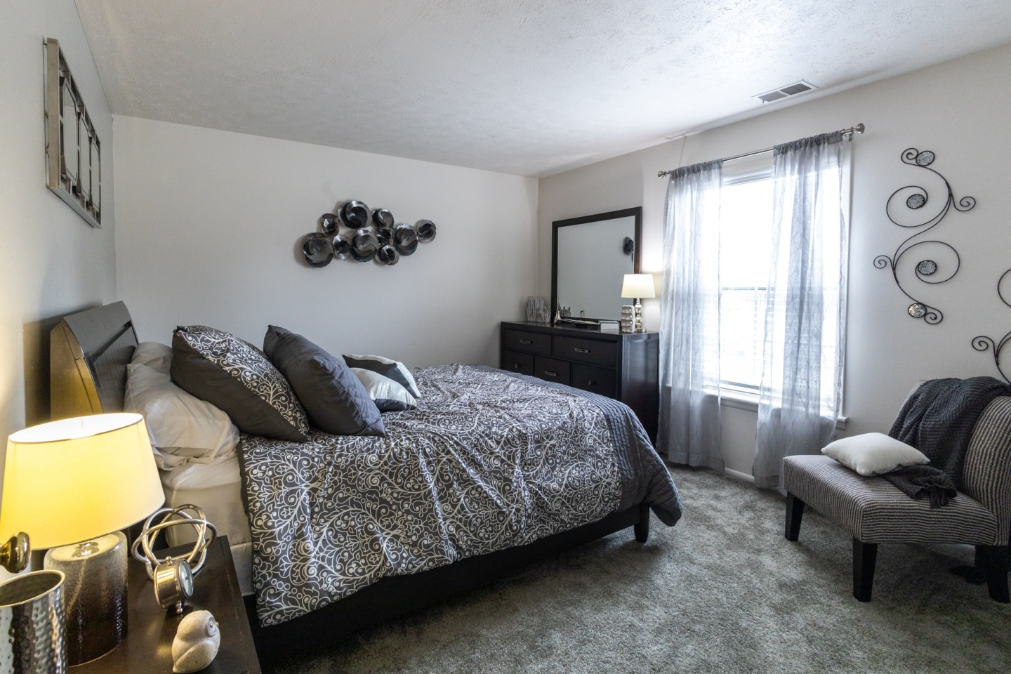 The Addison on Main Apartments of Mishawaka Image 4