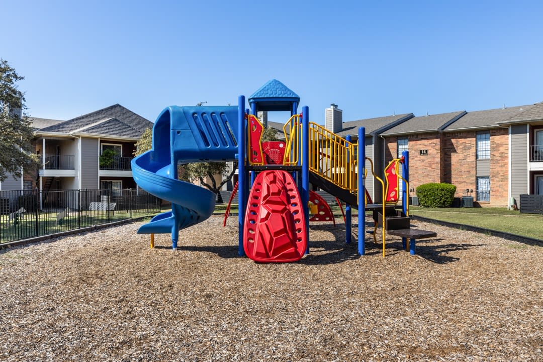 Regal Crossing Apartments Image 16
