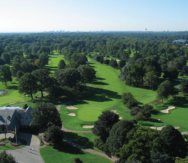 Country Club Towers Image 4
