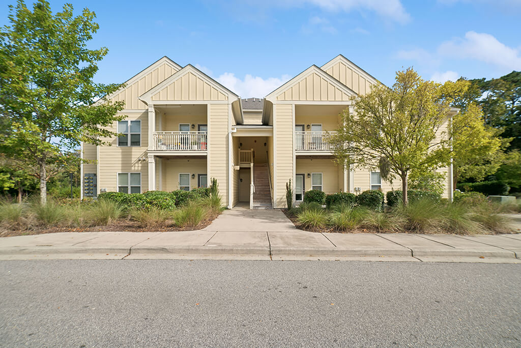 The Apartments at Shade Tree Image 9
