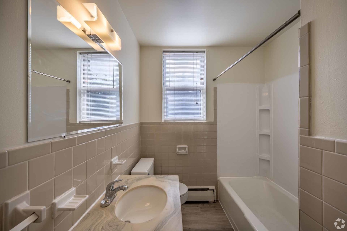 Gateway Trail Apartments Image 1