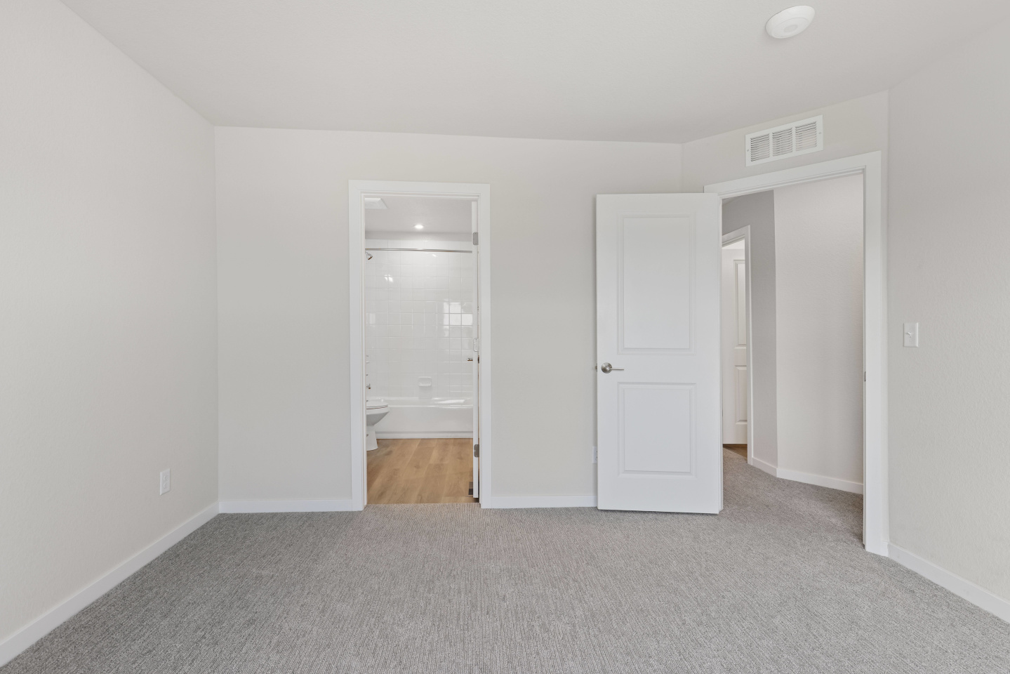 Pine Drive Townhomes Image 27