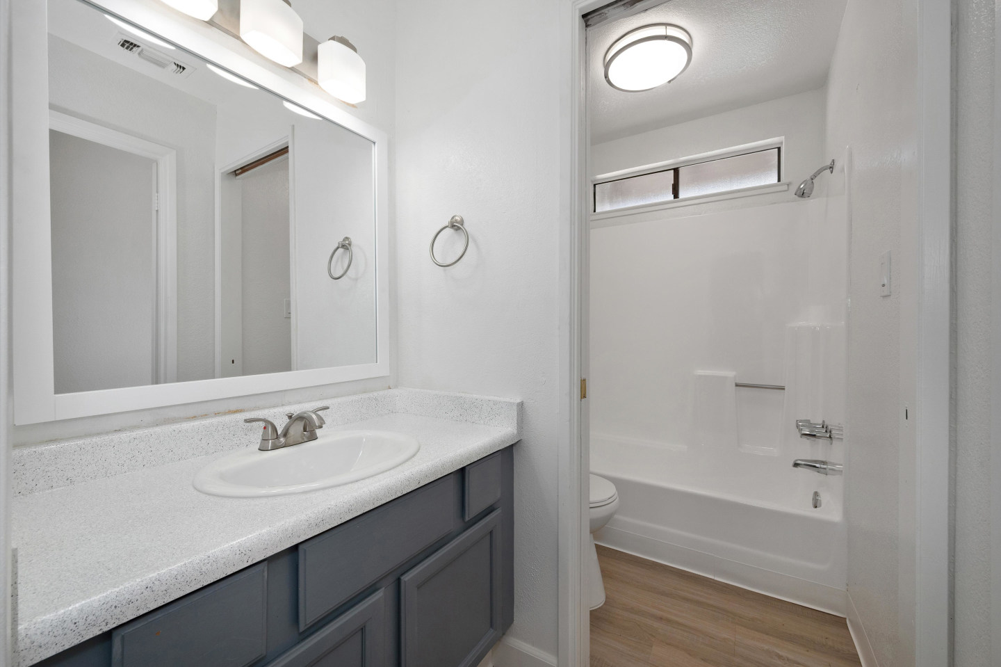 Townhomes at 201 Image 24