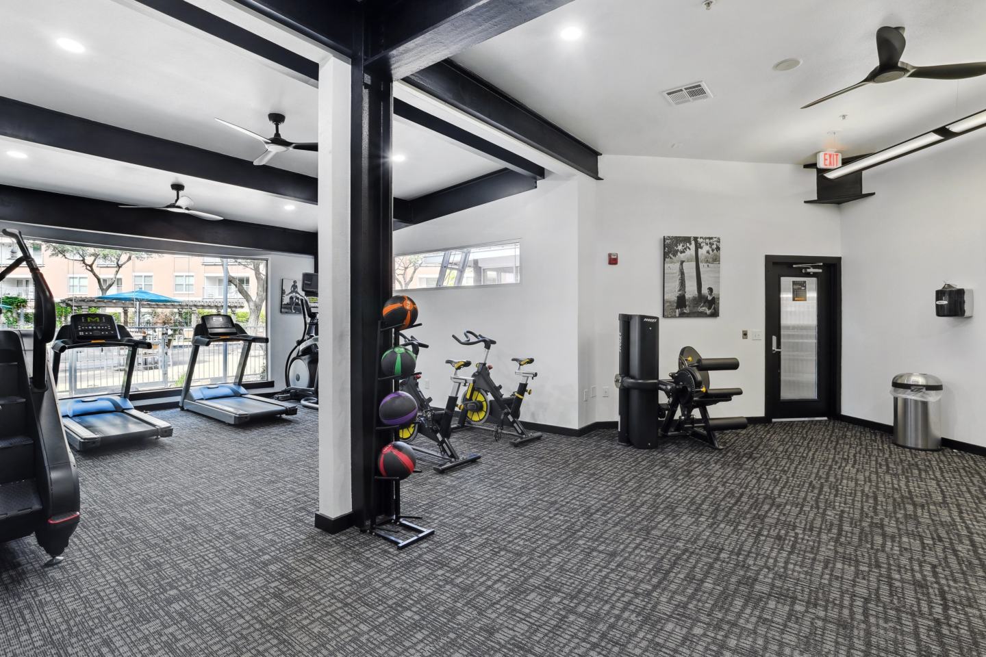 5225 Maple Avenue Image 25