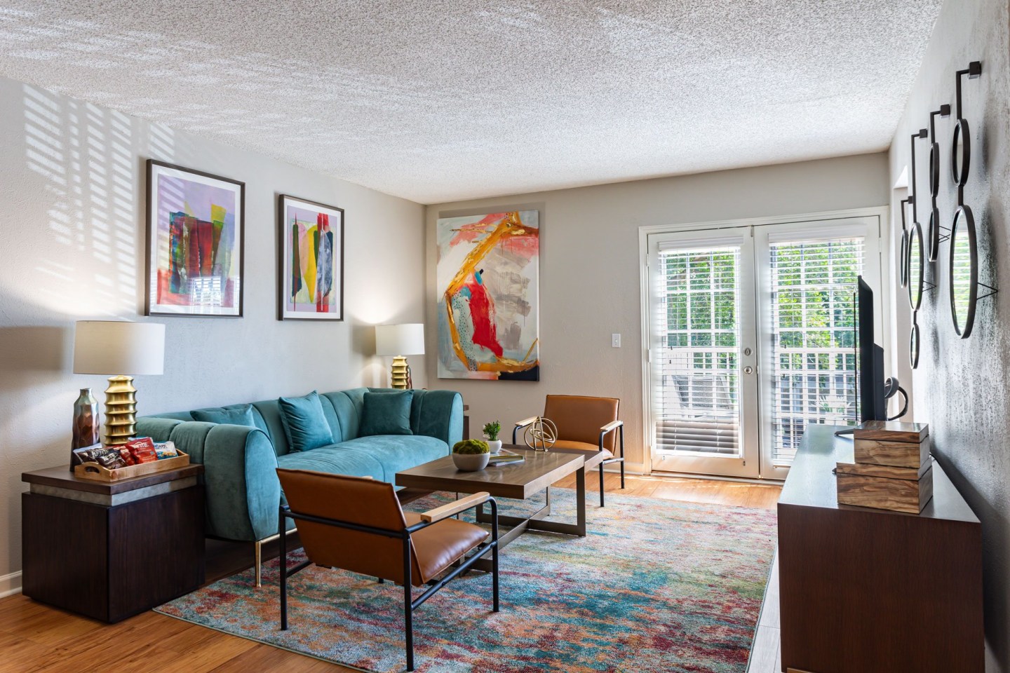 865 Bellevue Image 6