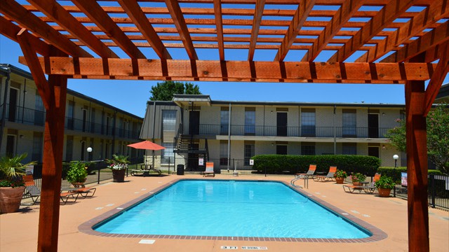 Century Plaza Apartment Homes Image 1