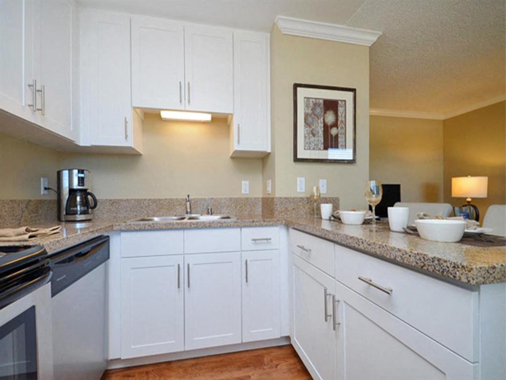 Bluffs at Carlsbad Apartments Image 10