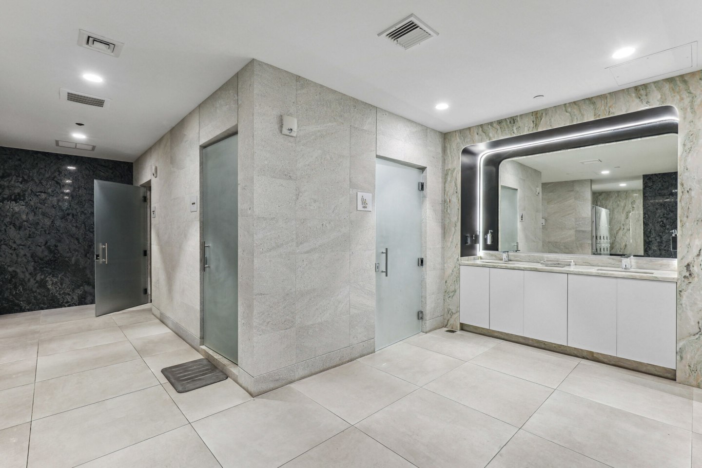 Slate Hallandale Beach Image 49