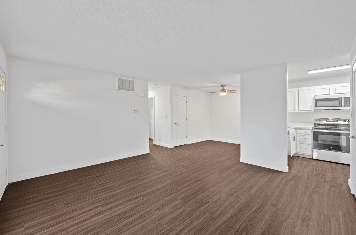 Apartments at Urbana Image 48